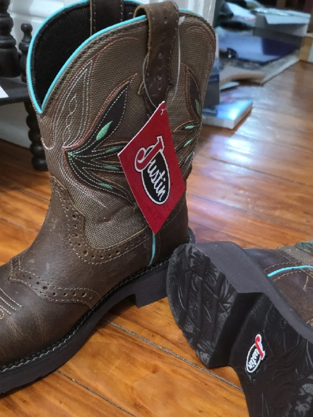 Justin Boots Women's Boots with Turquoise Trim - Picture 2 of 5